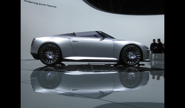 Audi e-tron Spyder concept 2010 lateral